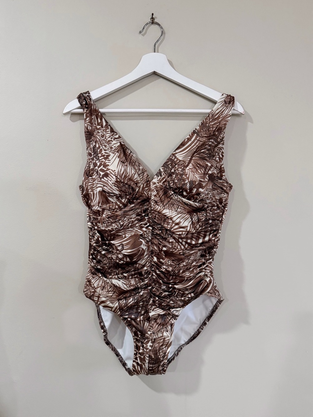 Miraclesuit Women's 12 Brown White Tropical Ruched One Piece Swimsuit NWOT